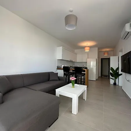 شقة Caesar Atilius 58 Trikomo